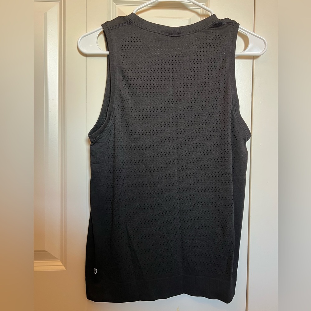 Lululemon workout tank top